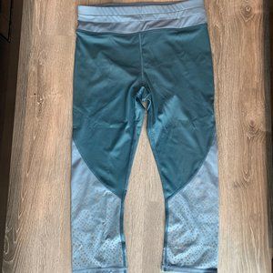Fabletics Workout Capri Pants